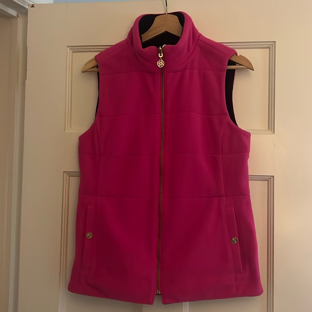 Lilly Pulitzer size medium reversible pink and black fleece vest